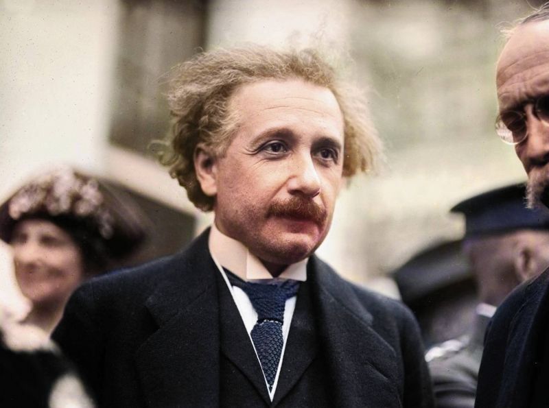 zobrazit detail historického snímku: Albert Einstein.
