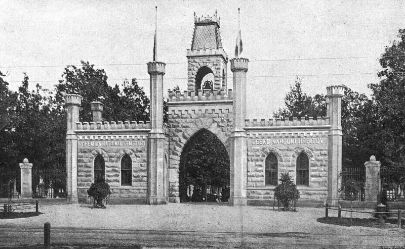 zobrazit detail historického snímku: Český národní hřbitov v Chicagu: Vchod.