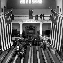 Americký vystěhovatelský úřad na Ellis Island.
