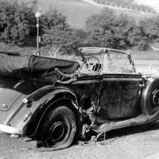 Mercedes zastupujícího říšského protektora Reinharda Heydricha.