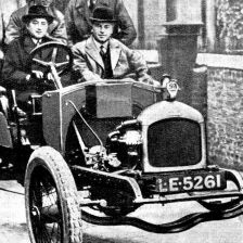 retro fotografie Zkušební automobil (obsah válce 1 l) s převodem Constantinescovým.