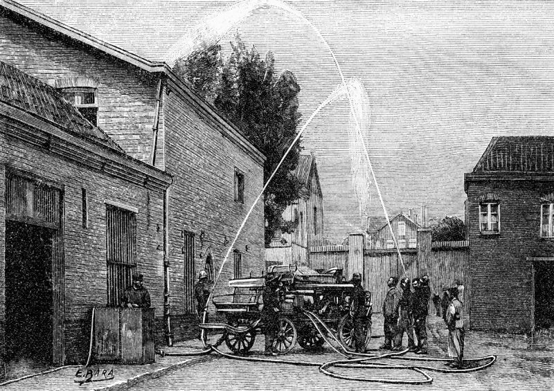 zobrazit detail historického snímku: Samočinná stříkačka Cambierova při požáru.