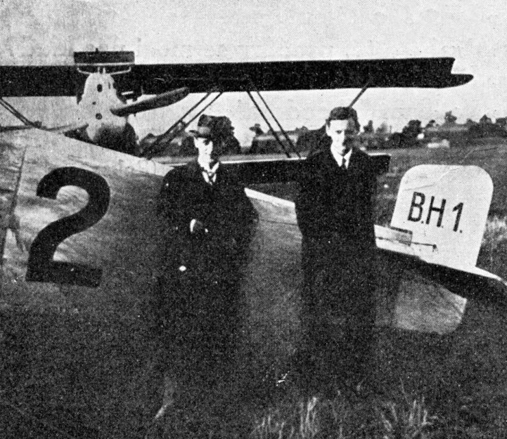 zobrazit detail historického snímku: Šefkonstruktéři firmy »Avia«, pánové Beneš a M. Hajn.