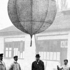 Užití ballonu proti krupobití.