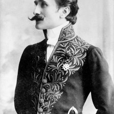 Básník Edmond Rostand.