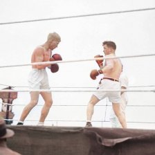 kolorovaná fotografie Boxerský zápas Františka Nekolného s Julesem Alverelem z Francie.