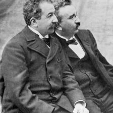 Auguste a Louis Lumièrové.
