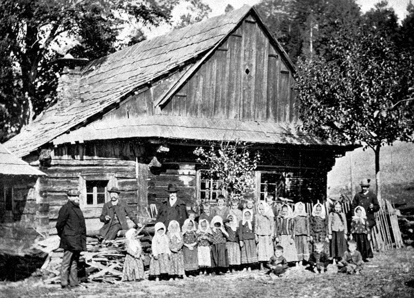 Jak vypadala česká vesnická škola za dob monarchie? Jak vypadala česká vesnická škola za dob monarchie?: Máte pocit, že jsou dnešní školy často špatně…