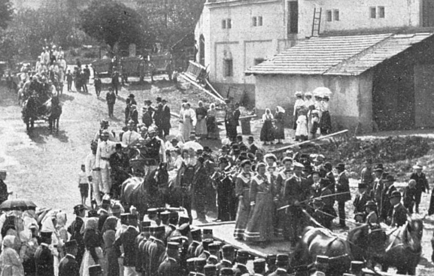 Jak už před 110 lety české hasičky dokázaly, že se ohně nebojí: Když se řekne hasič nebo požárník, asi vás jako…