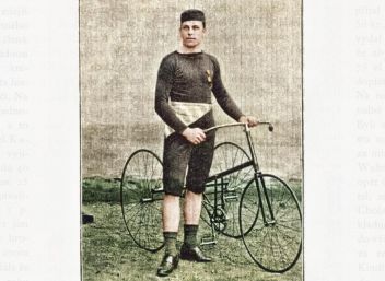 zobrazit detail historického snímku: Arthur Klarner, champion tricyklista Čech r. 1889.