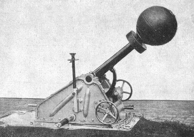 zobrazit detail historického snímku: Nové Krupp-ovo dělo na vrhání bomb.