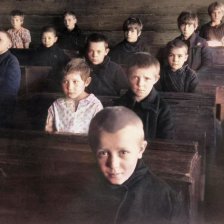 kolorovaná fotografie Děti v základní škole v SSSR v Povolží.