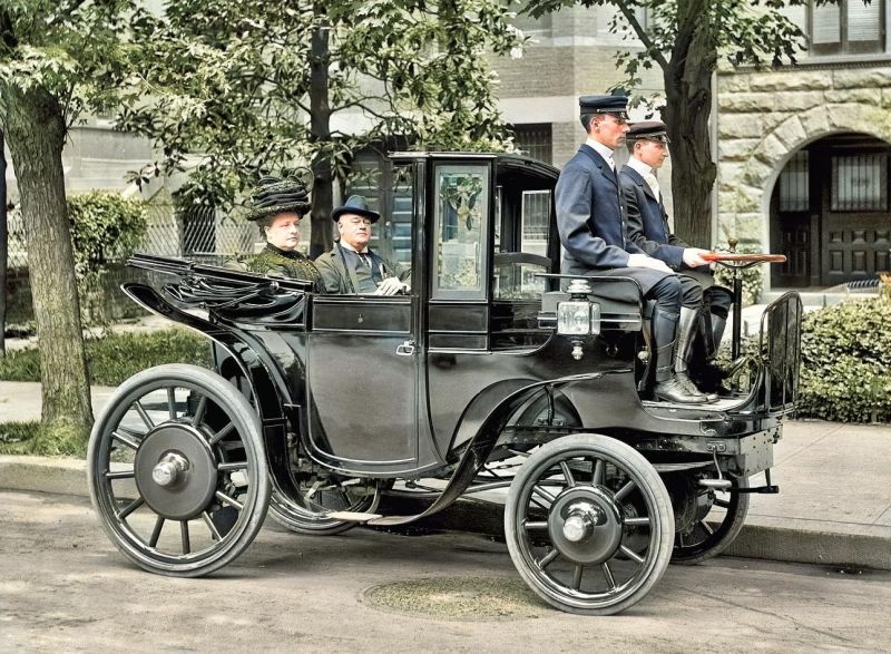 zobrazit detail historického snímku: Elektrická drožka.