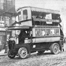 Pařížský autobus s verandou.