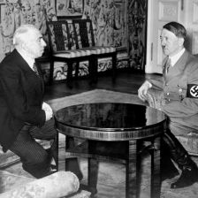 Dr. Emil Hácha a Adolf Hitler.