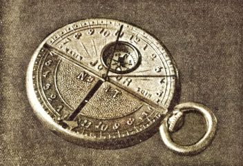 zobrazit detail historického snímku: Sluneční kapesní hodiny.