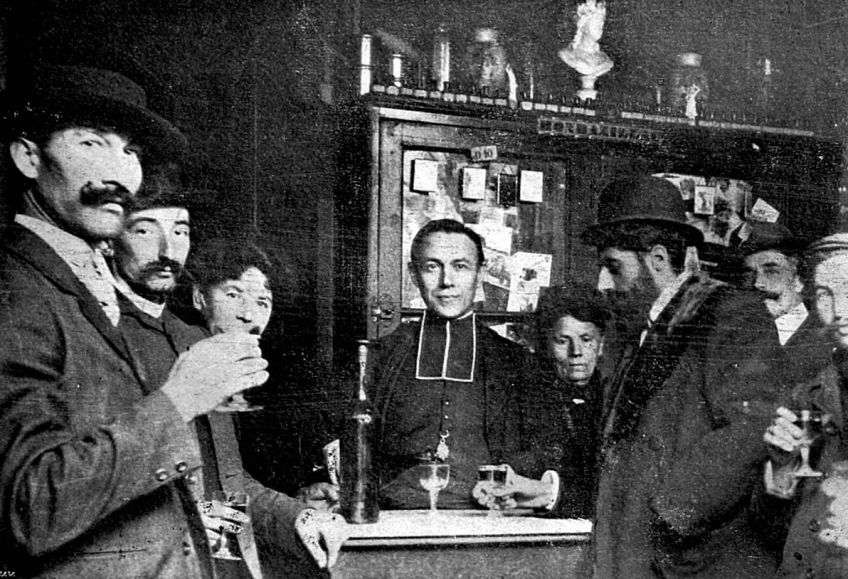 Proč začal kněz provozovat hospodu a jak to nakonec dopadlo: Lidský osud dokáže být složitý a vést k nečekaným…