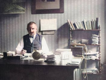 zobrazit detail historického snímku: Vládní policejní rada Josef Vaňásek.