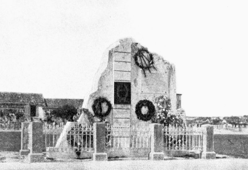 zobrazit detail historického snímku: Pomník studujících na Kubě, povražděných od Španělů.