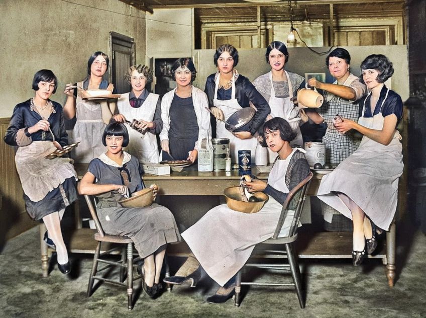 Co s meruňkami? 40 meruňkových receptů z doby našich prababiček Co s meruňkami? 40 meruňkových receptů z doby našich prababiček: Máte velkou sklizeň meruněk a hledáte nápady jak je…