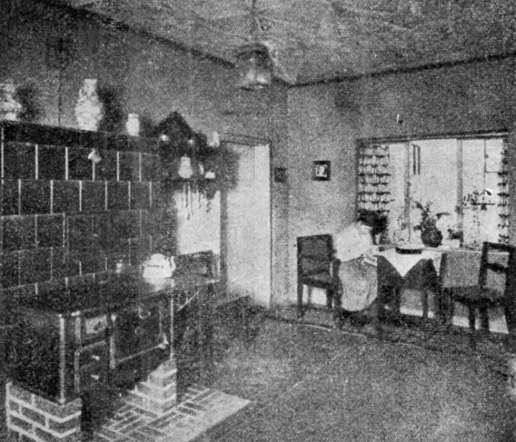 zobrazit detail historického snímku: Útulná obývací kuchyně, zastávající rodinný pokoj.