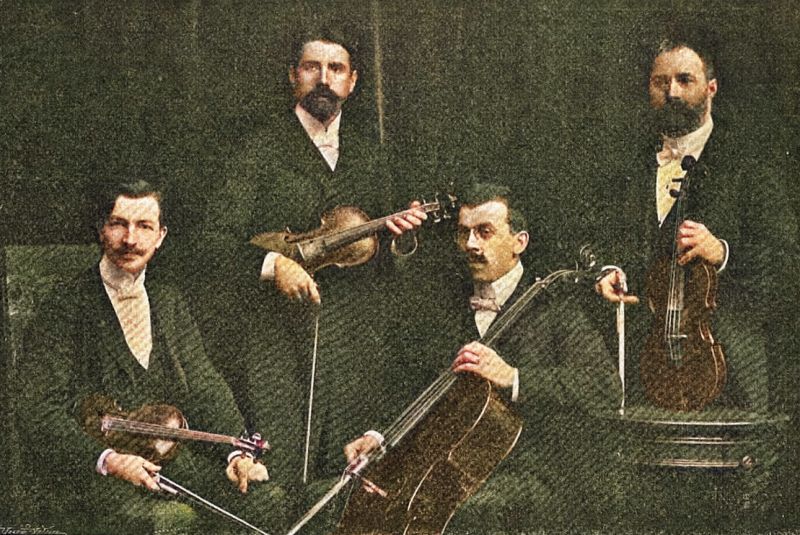 zobrazit detail historického snímku: Pražské typografické smyčcové kvarteto.