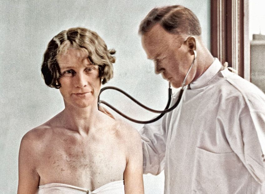 Rok 1918: Nejezděte do nemocnice v Praze, už je plno!: Problém nemocnic přeplněných k prasknutí netrápí jen…