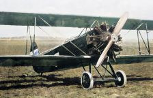 Rok 1926: Představení nejnovější české stíhačky Avia BH-21, která se vyrovná světové konkurenci