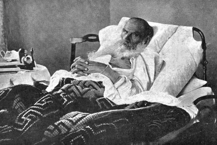 zobrazit detail historického snímku: Poslední podobizna hraběte Lva Nikolajeviče Tolstého.