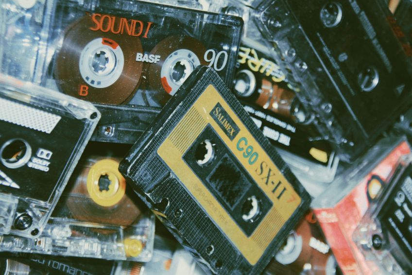 Nevíte, co na sebe? Inspirujte se érou 90. let Nevíte, co na sebe? Inspirujte se érou 90. let: Stojíte bezradně před šatní skříní a nemůžete se…