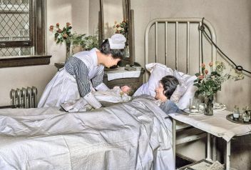 zobrazit detail historického snímku: Porodnice.