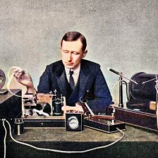 kolorovaná fotografie Vynálezce Guglielmo Marconi.