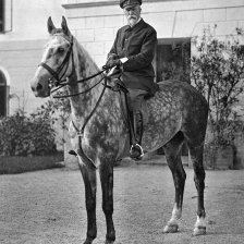 Tomáš Garrigue Masaryk na koni.