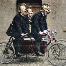 Rok 1906: Originální rychlý zásahový vůz pro 4 hasiče