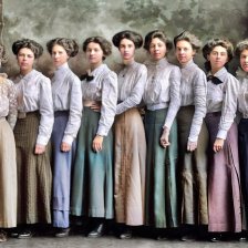 Rok 1908: Ženy chtějí vstoupit do armády a bránit svou vlast! Jak reagoval ministr?