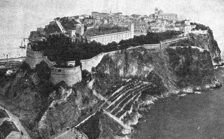 zobrazit detail historického snímku: Zima na rivieře: Monaco, pohled na město.