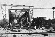 Jak se stavěl nový železniční most na Berounce?: Zajímá vás, jak se u nás kdysi stavěly...