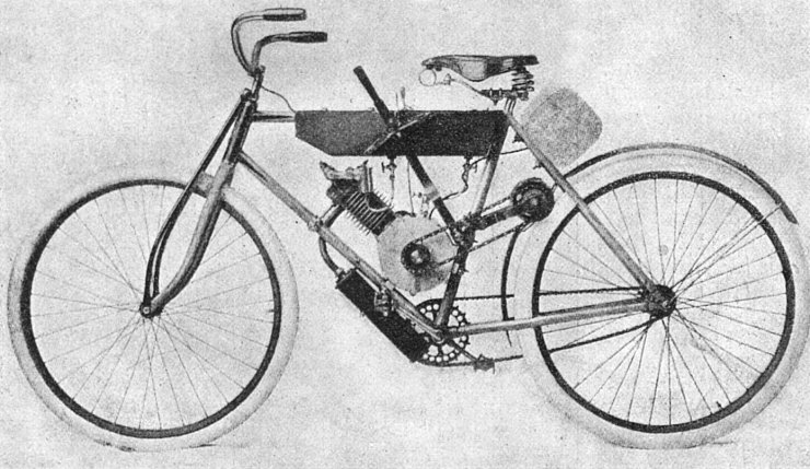 zobrazit detail historického snímku: Přeměna obyčejného kola v motocykl.