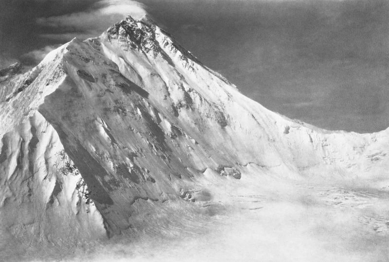 zobrazit detail historického snímku: Mount Everest, rok 1921.