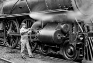 Nebezpečný azbest jako surovina pro výrobu železničních pražců?: Jak zvýšit pohodlí při jízdě po železnici?...