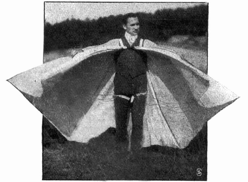 Plášť pro superhrdinu? Ne, historický padák pro pilota: Dnes jsou padáky pro piloty letadel samozřejmostí, v…