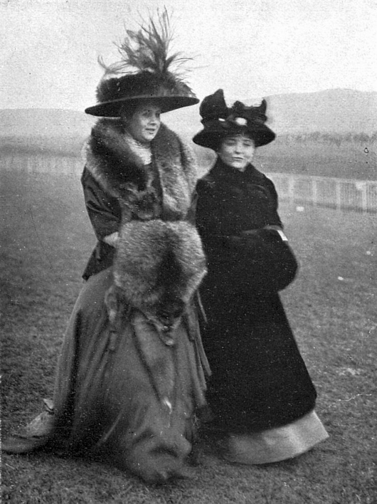zobrazit detail historického snímku: Pařížská podzimní moda.