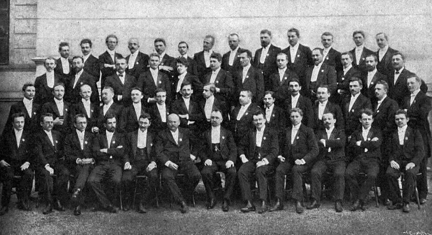 Velký úspěch moravského pěveckého sdružení Velký úspěch moravského pěveckého sdružení: Pěvecké sdružení moravských učitelů sklidilo v…