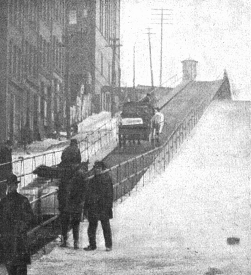 zobrazit detail historického snímku: Pohyblivá ulice v Clevelandě.