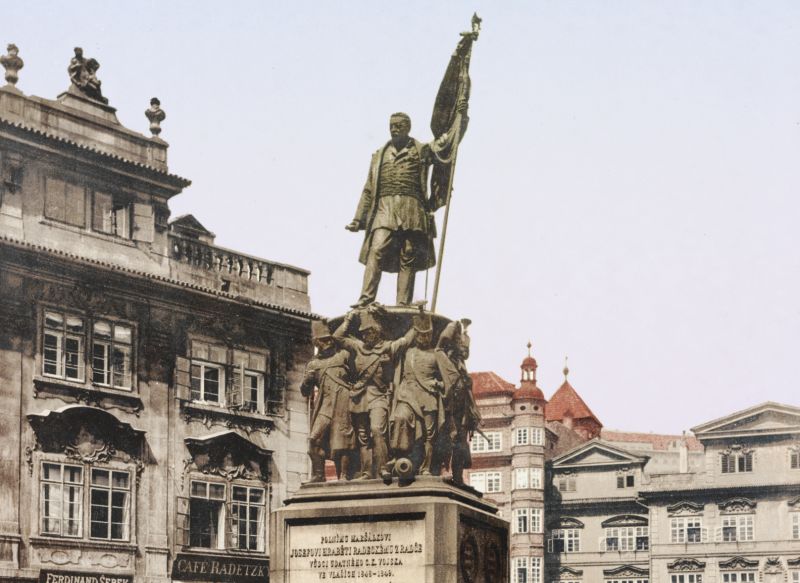 zobrazit detail historického snímku: Pomník maršála Radeckého.