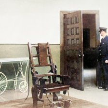 Rok 1931: Nelidské scény při popravě čtyř zločinců na elektrickém křesle
