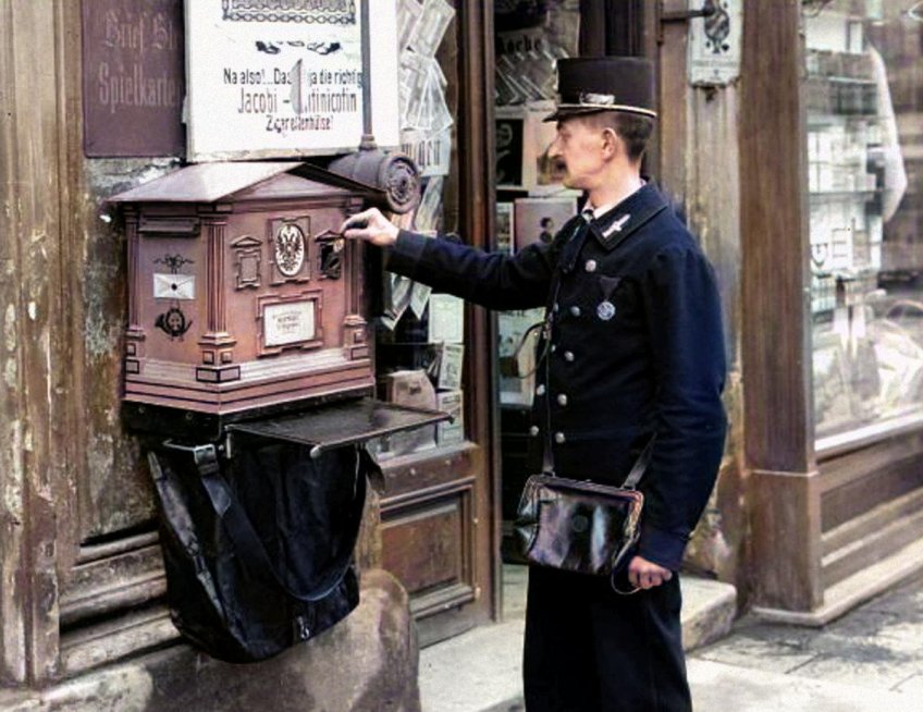 Rok 1878: Proč je pošta nespolehlivá? Místo listonošů poštu doručují děti!: Zdá se vám, že pošta funguje pomalu a...
