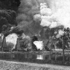retro fotografie Požár naftového zřídla v Bibi Ejbat u Baku.