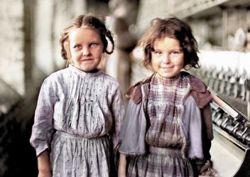 zobrazit detail historického snímku: Pracující děti.