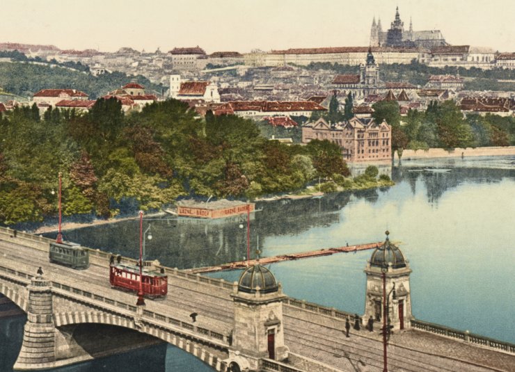 zobrazit detail historického snímku: Pražská tramvaj.